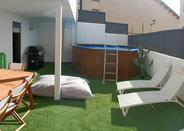 Villahomes * Villanueva De La Vera